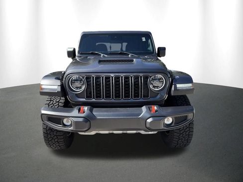 Used 2025 Jeep Gladiator Mojave w/ Convenience Group AWD/4WD image 15