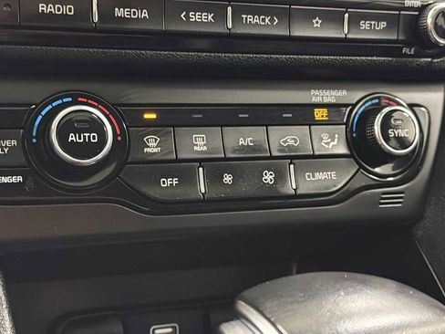Used 2022 Kia Niro LXS FWD image 20