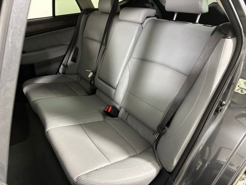 Used 2018 Subaru Outback 2.5i Limited image 25