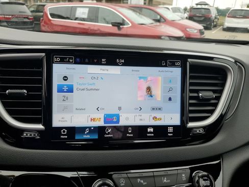 New 2026 Chrysler Voyager LX FWD image 19