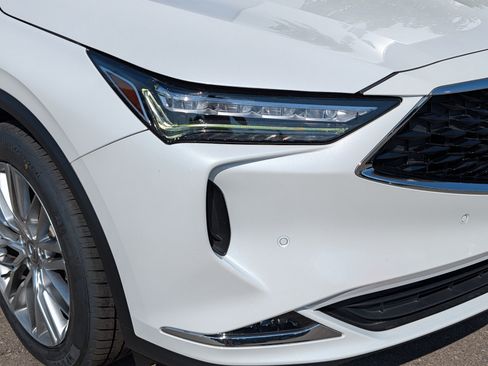 Used 2022 Acura MDX SH-AWD w/ Advance Package image 16
