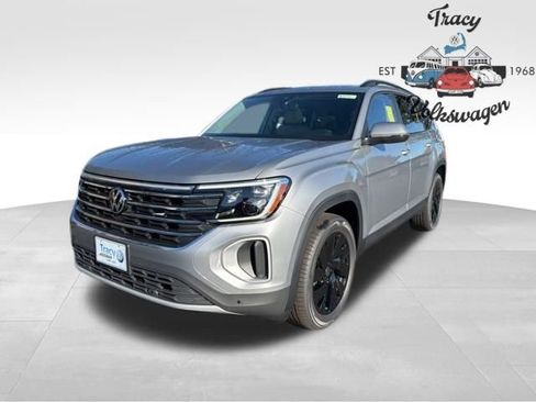 New 2026 Volkswagen Atlas SE image 3