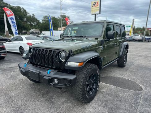 Used 2023 Jeep Wrangler Unlimited w/ Cold Weather Group AWD/4WD image 2