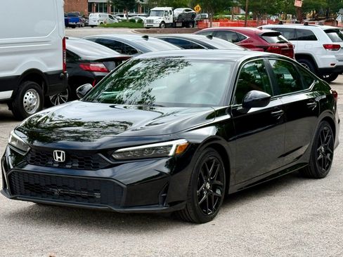 Used 2025 Honda Civic Sport image 2