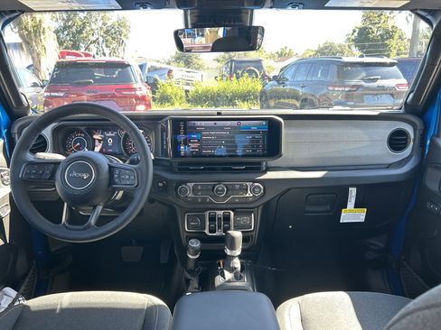 New 2025 Jeep Gladiator Sport image 33