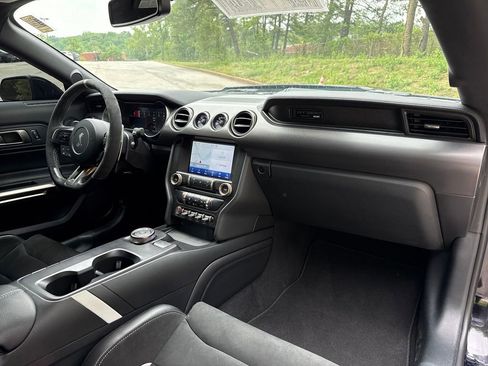 Used 2021 Ford Mustang Shelby GT500 w/ Technology Package RWD image 25