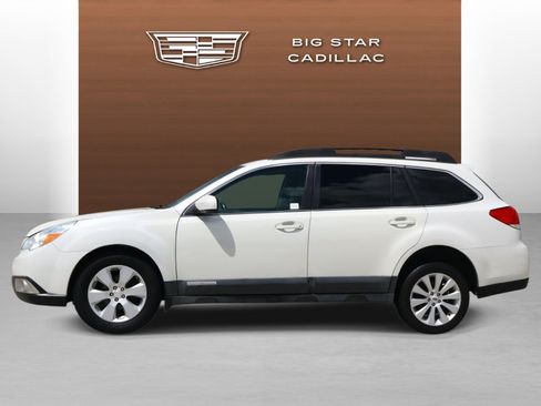 Used 2011 Subaru Outback 2.5i Premium AWD/4WD image 2