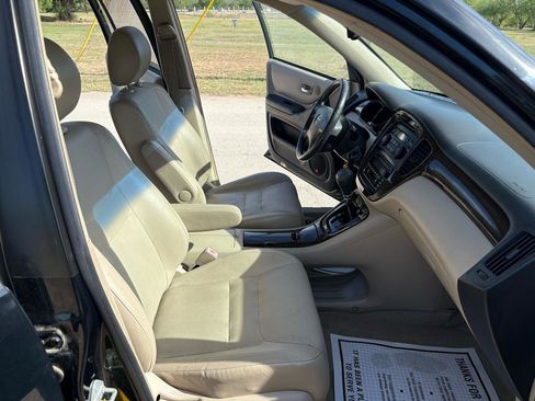 Used 2003 Toyota Highlander 4WD V6 image 24