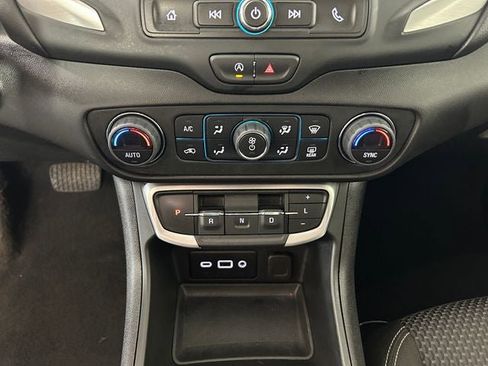 Used 2024 GMC Terrain SLE w/ Driver Convenience Package AWD/4WD image 21