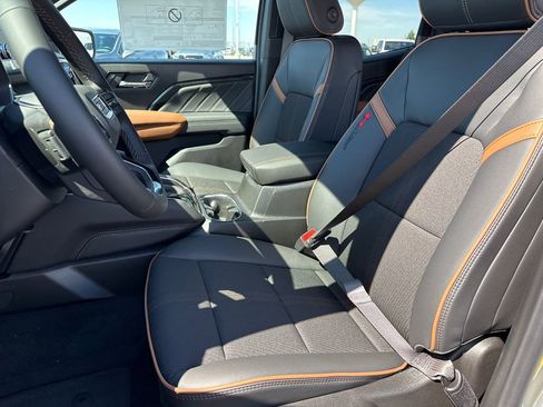 New 2026 GMC Canyon AT4 image 16