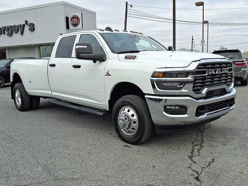 Used 2025 RAM 3500 Tradesman image 2