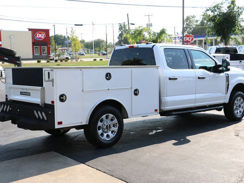 Used 2023 Ford F250 XLT AWD/4WD image 5