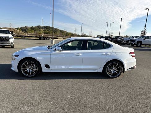 Used 2025 Genesis G70 2.5T image 8