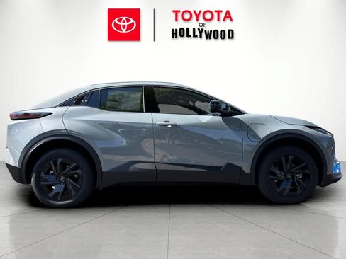 New 2026 Toyota C-HR AWD/4WD image 3
