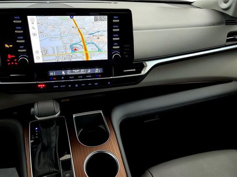 Certified 2024 Toyota Sienna XLE w/ XLE Plus Package image 43