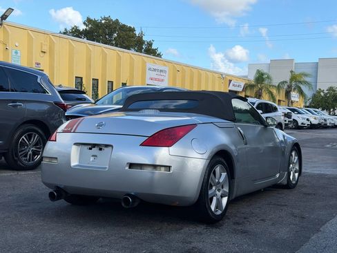 Used 2007 Nissan 350Z Touring image 9