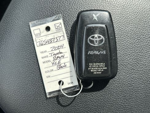Certified 2024 Toyota RAV4 XLE AWD/4WD image 35