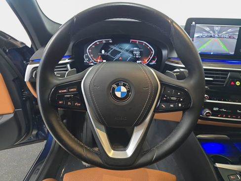 Used 2023 BMW 530i w/ Convenience Package RWD image 19