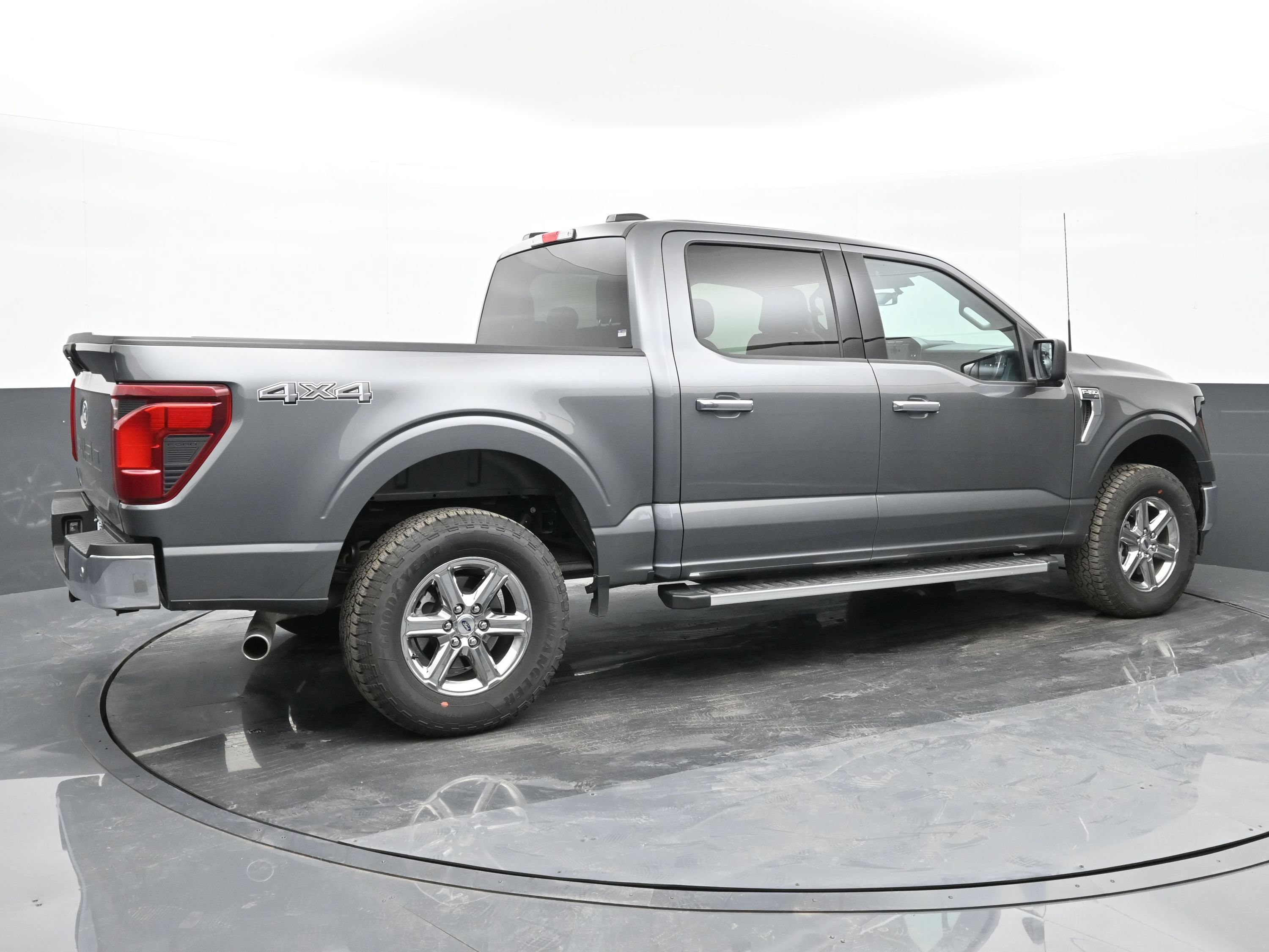 Used 2024 Ford F150 XLT AWD/4WD image 8