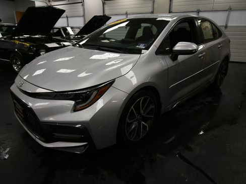 Certified 2020 Toyota Corolla SE image 3