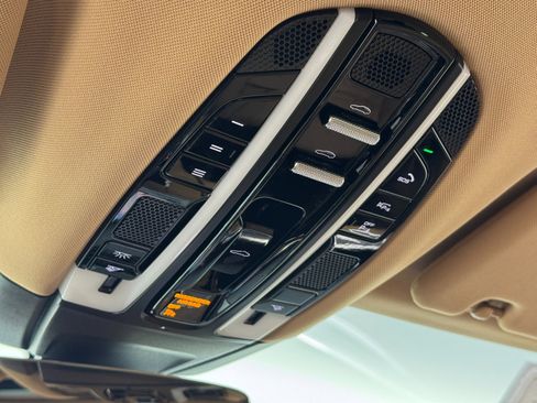 Used 2023 Porsche Panamera 4 image 36