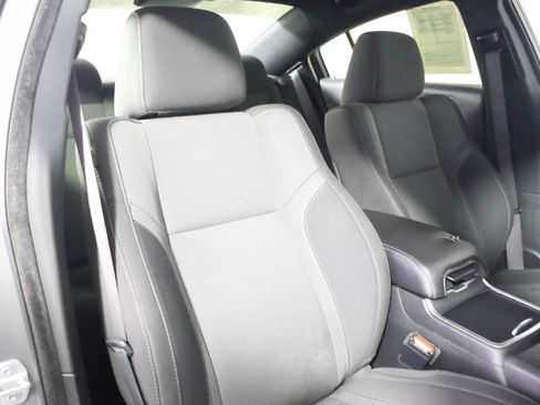 Used 2018 Dodge Charger SXT Plus RWD image 50