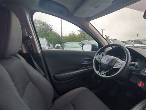 Used 2022 Honda HR-V EX image 10