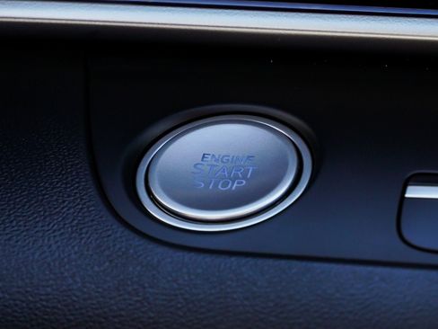 Used 2025 Hyundai Elantra Limited FWD image 37