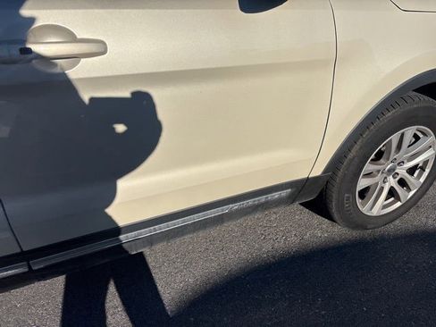 Used 2018 Ford Explorer XLT w/ Equipment Group 202A image 15