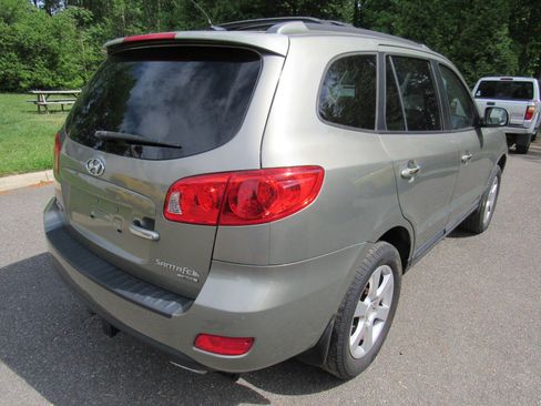 Used 2009 Hyundai Santa Fe Limited FWD image 6