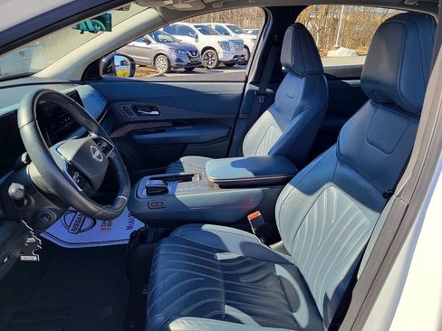 Used 2024 Nissan Ariya AWD image 11