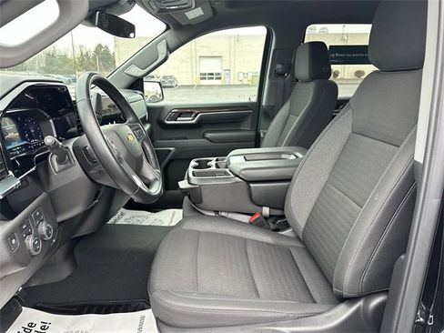 Used 2025 Chevrolet Silverado 1500 LT image 18