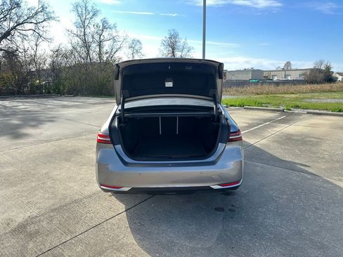 Certified 2024 BMW 530i w/ Convenience Package image 5