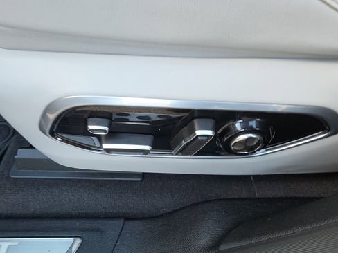 Used 2022 Jeep Grand Cherokee L Summit w/ Advanced Protech Group IV image 18