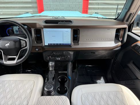 Used 2023 Ford Bronco Outer Banks AWD/4WD image 36