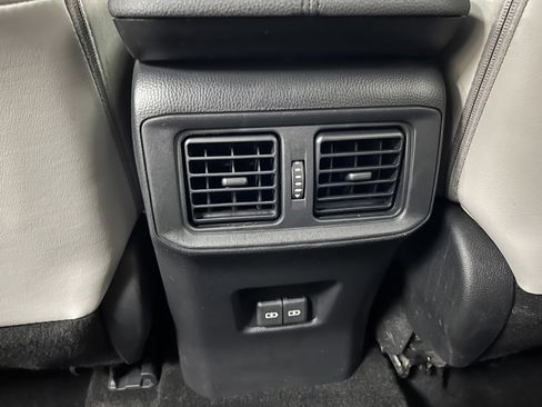 Used 2023 Toyota RAV4 Limited image 13