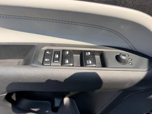 Used 2024 Jeep Compass Limited AWD/4WD image 18