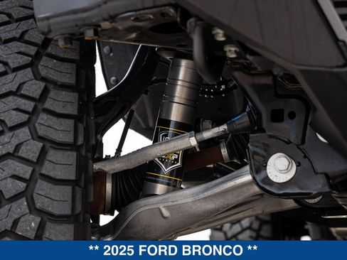 Used 2025 Ford Bronco Badlands AWD/4WD image 27