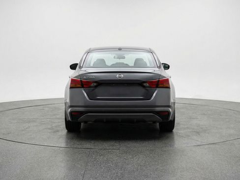 Used 2025 Nissan Altima 2.5 SV image 7