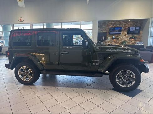 Used 2021 Jeep Wrangler Unlimited Sahara w/ Uconnect 4C Nav & Sound Group AWD/4WD image 14