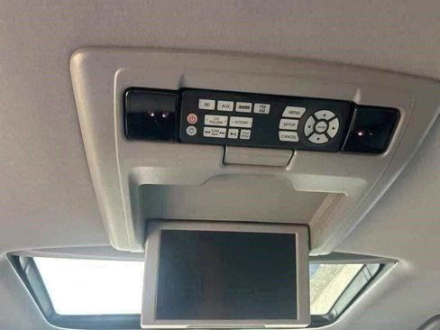 Used 2017 Honda Pilot Touring image 11