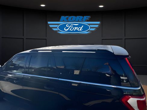 Used 2019 Ford Expedition Max XLT image 4