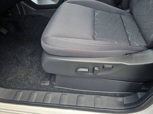 New 2025 Nissan Frontier SV w/ SV Convenience Package image 13