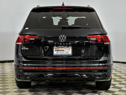 Certified 2024 Volkswagen Tiguan SE R-Line image 6