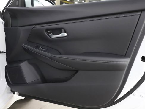 Used 2025 Nissan Sentra SV w/ All-Weather Package image 9