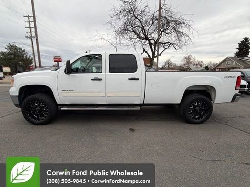 Used 2011 GMC Sierra 3500 SLE w/ SLE Preferred Package image 8