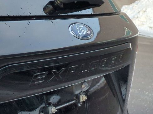 Used 2021 Ford Explorer ST w/ Premium Technology Package image 12