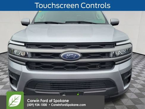 Used 2024 Ford Expedition XLT image 8