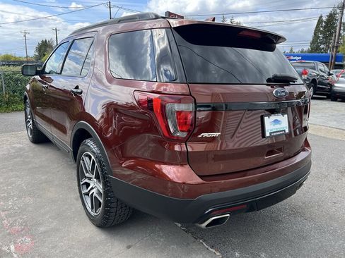 Used 2016 Ford Explorer Sport AWD/4WD image 3