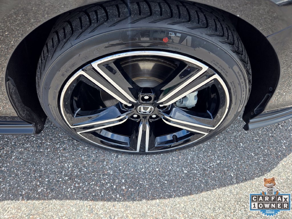 Used 2024 Honda Accord Sport image 11